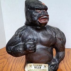 Vintage King Kong whiskey decanter (empty). Novelty.
